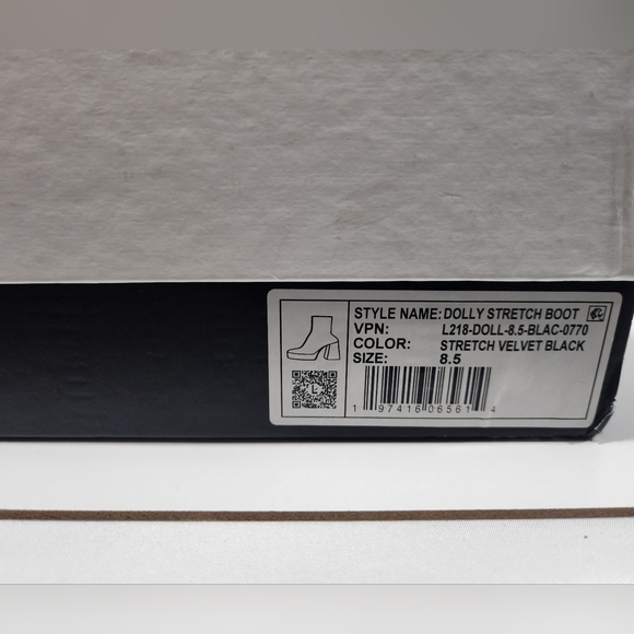 Larroude Women's Dolly Stretch Velvet Platform High Heel Boots 8.5 New $350 - Picture 12 of 12